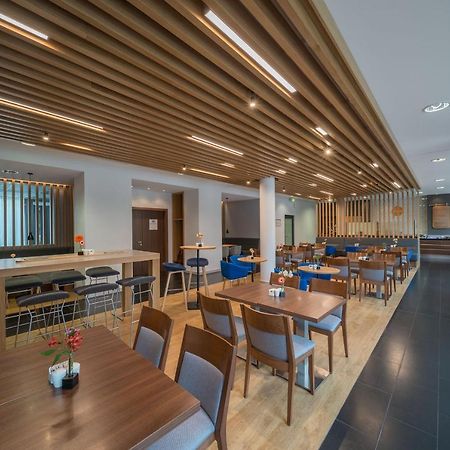 Holiday Inn Express Stuttgart Airport, An Ihg Hotel Ляйнфельден-Ехтердінген Екстер'єр фото