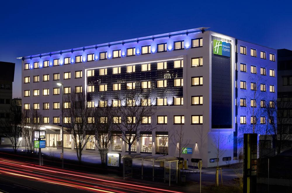 Holiday Inn Express Stuttgart Airport, An Ihg Hotel Ляйнфельден-Ехтердінген Екстер'єр фото