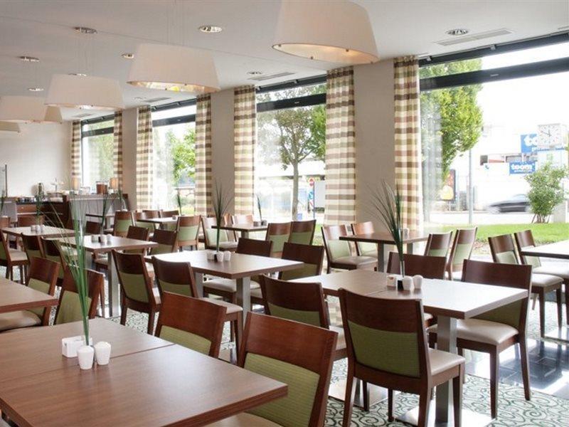 Holiday Inn Express Stuttgart Airport, An Ihg Hotel Ляйнфельден-Ехтердінген Екстер'єр фото