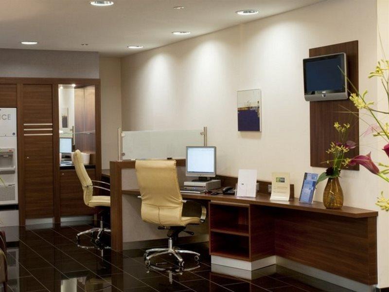 Holiday Inn Express Stuttgart Airport, An Ihg Hotel Ляйнфельден-Ехтердінген Екстер'єр фото