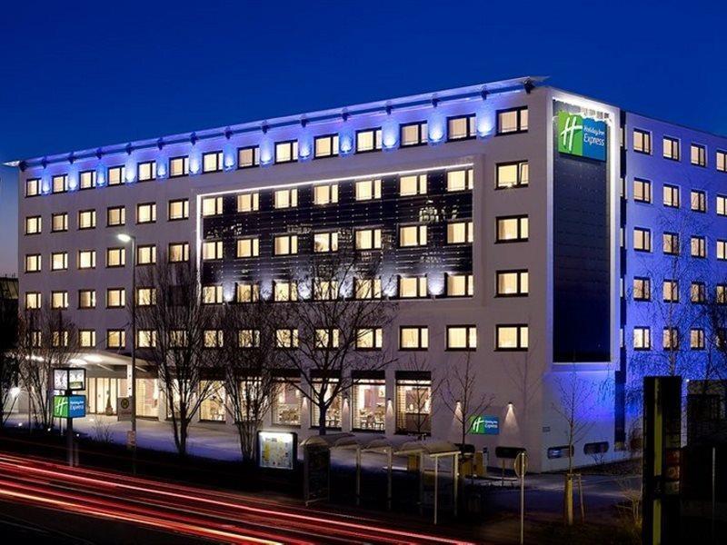 Holiday Inn Express Stuttgart Airport, An Ihg Hotel Ляйнфельден-Ехтердінген Екстер'єр фото