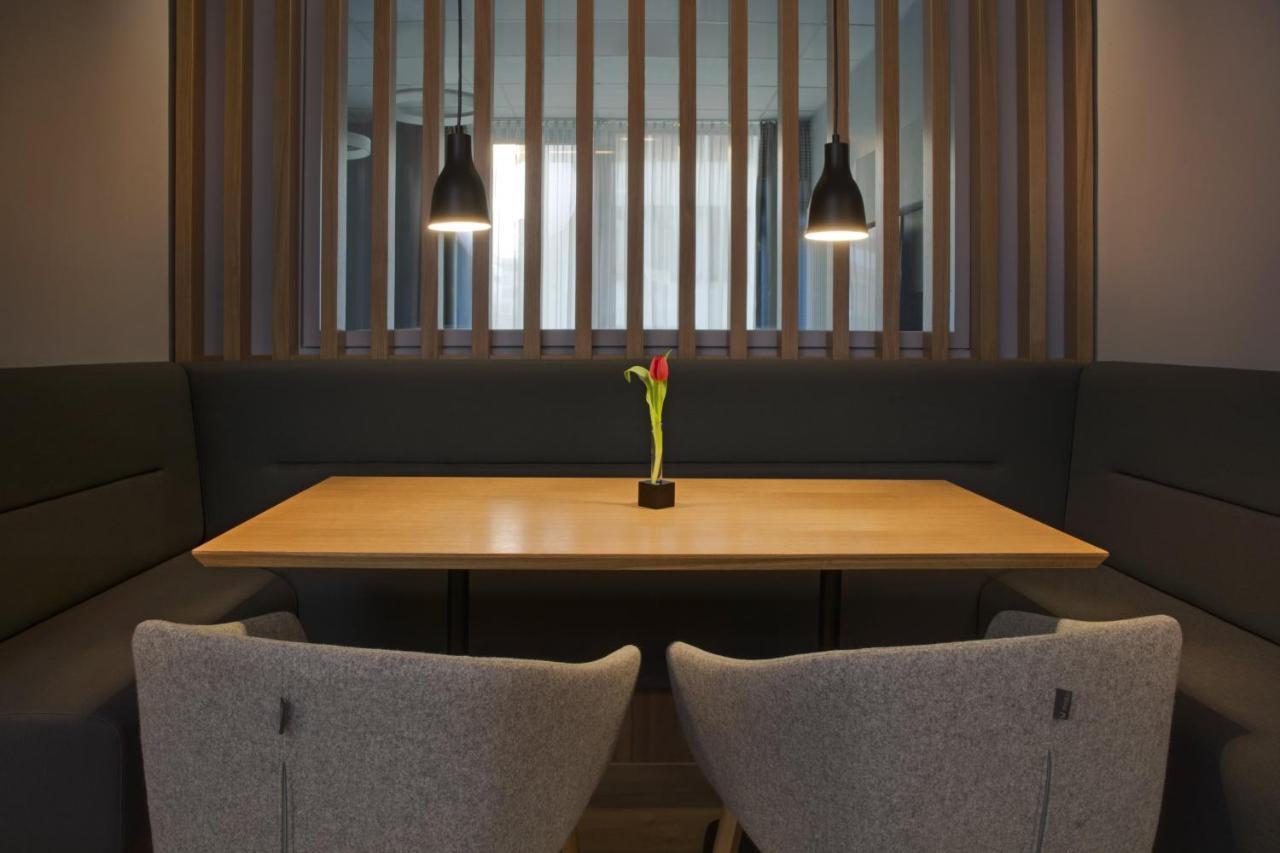 Holiday Inn Express Stuttgart Airport, An Ihg Hotel Ляйнфельден-Ехтердінген Екстер'єр фото