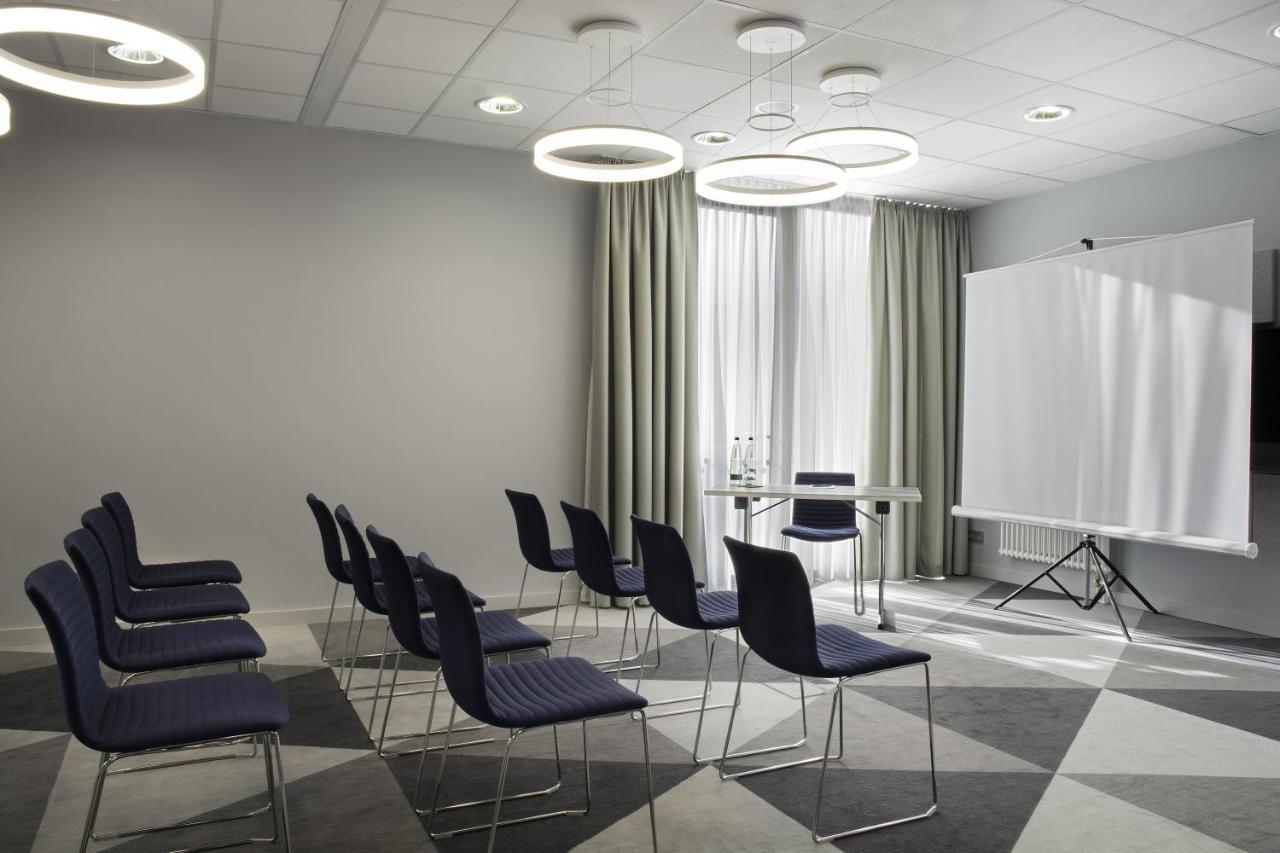 Holiday Inn Express Stuttgart Airport, An Ihg Hotel Ляйнфельден-Ехтердінген Екстер'єр фото