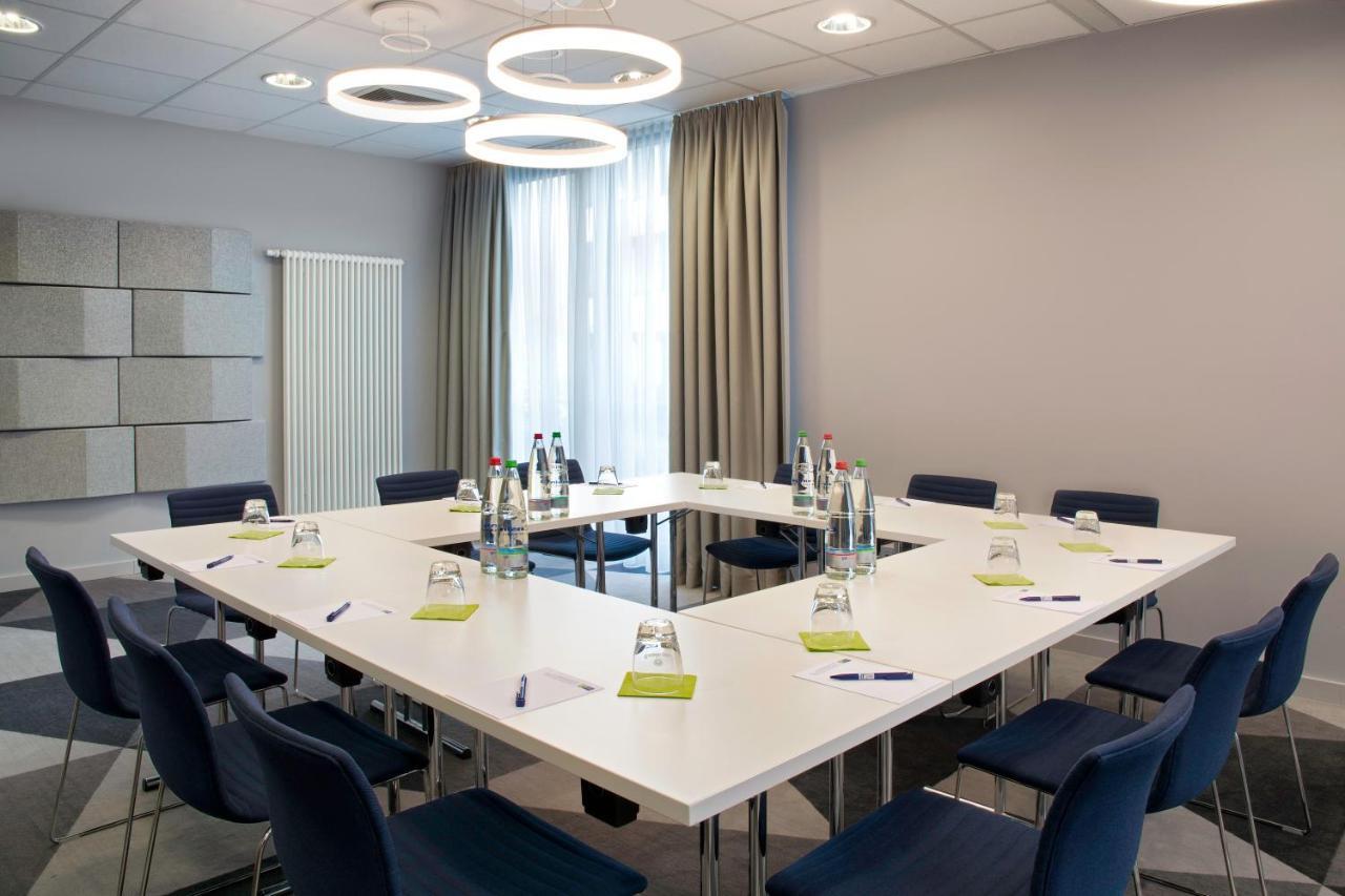Holiday Inn Express Stuttgart Airport, An Ihg Hotel Ляйнфельден-Ехтердінген Екстер'єр фото