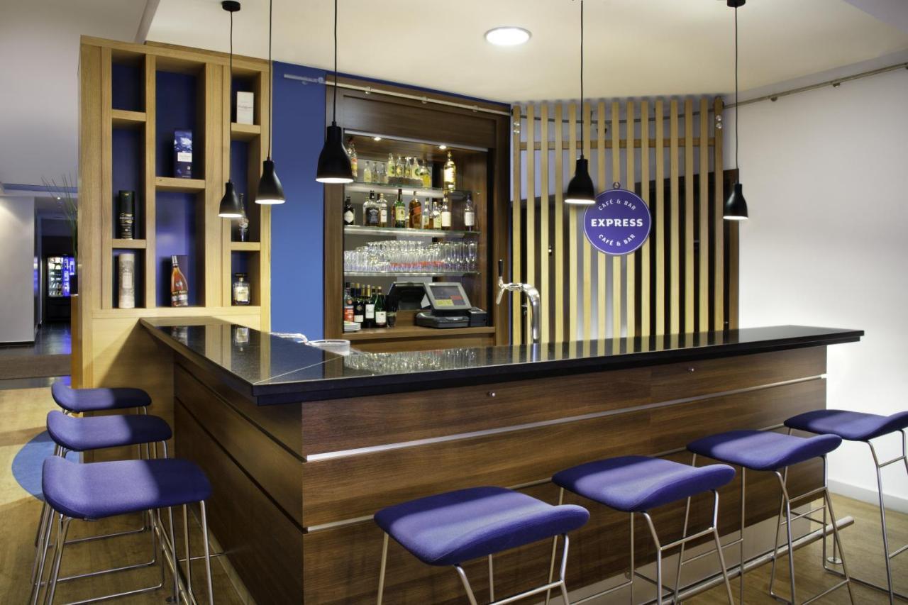 Holiday Inn Express Stuttgart Airport, An Ihg Hotel Ляйнфельден-Ехтердінген Екстер'єр фото